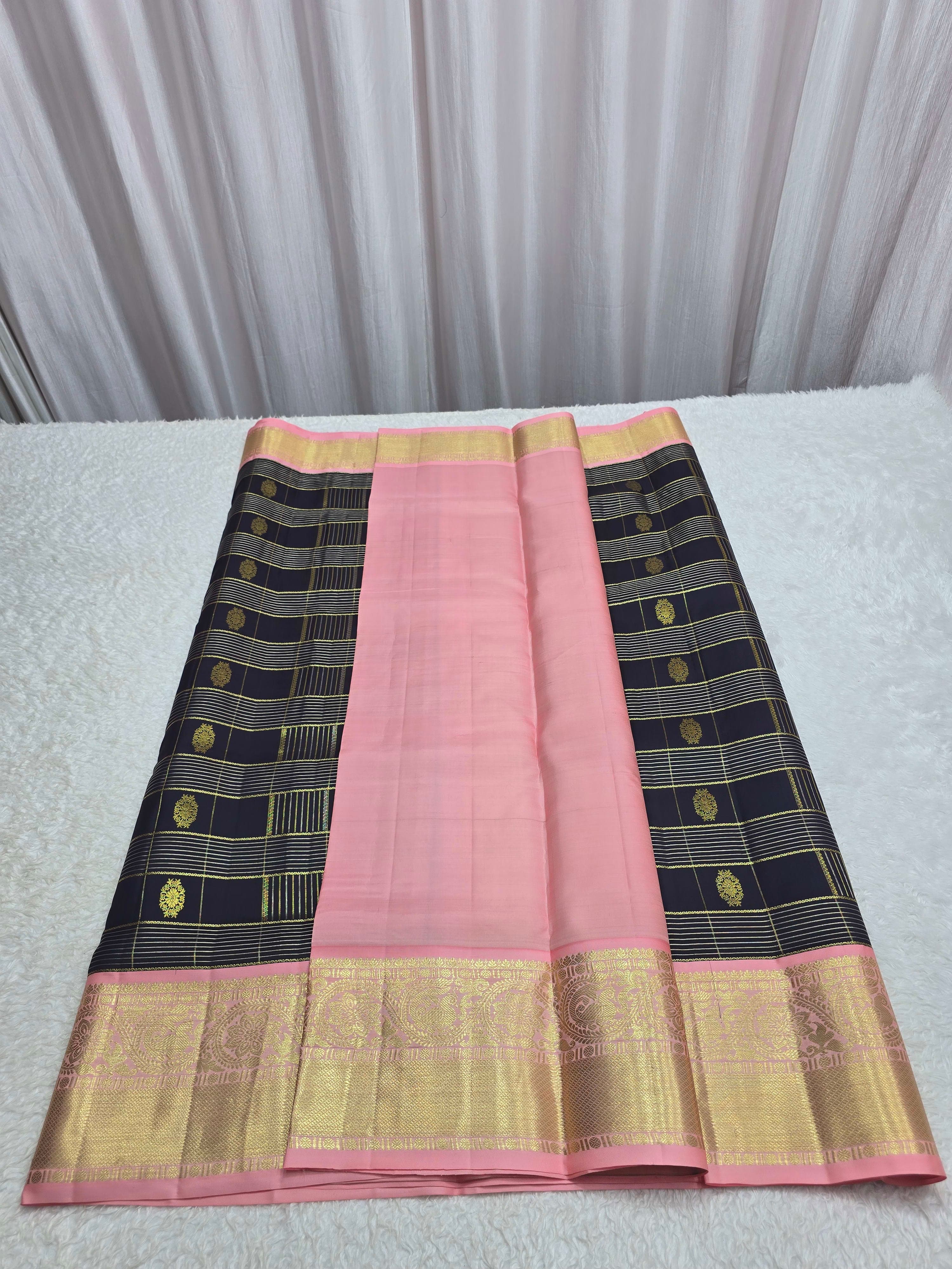 Handloom Navy Blue And Peach Silk Saree thumbnail 6
