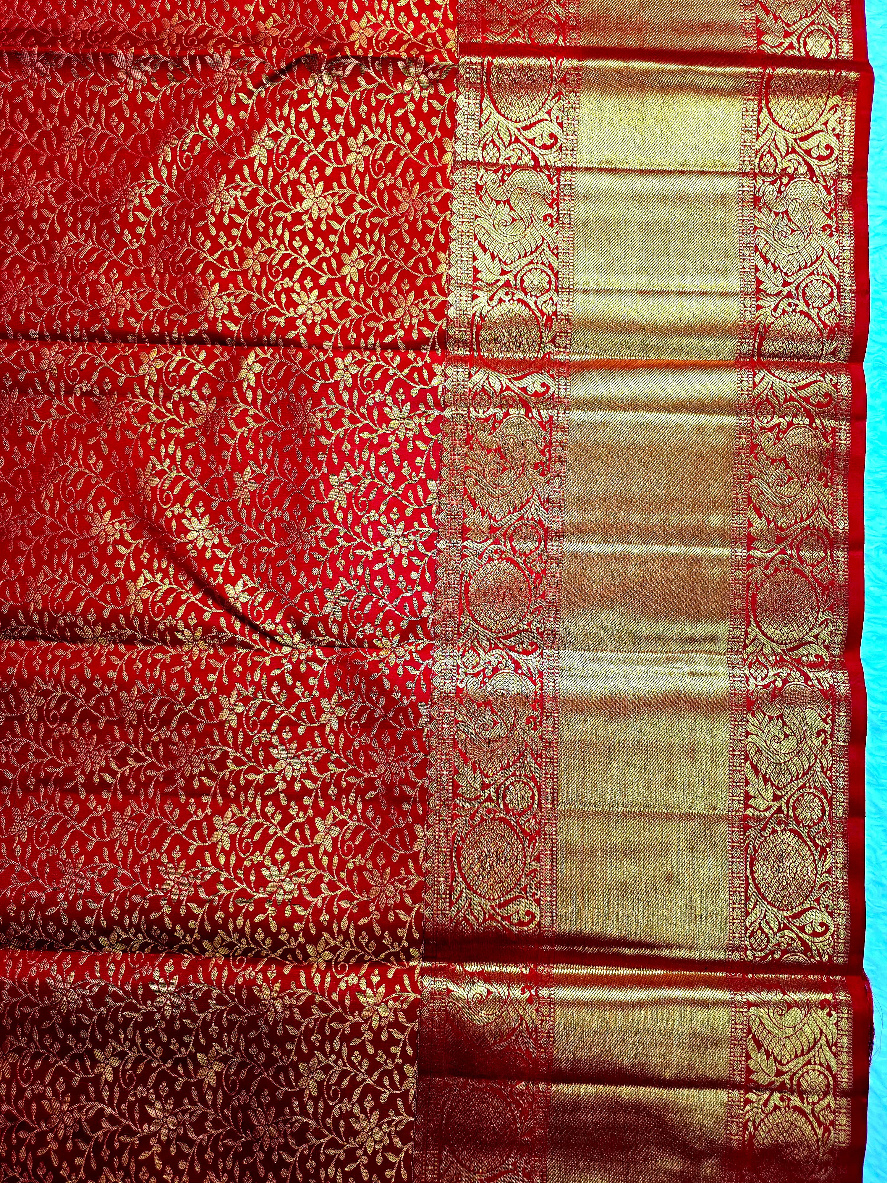 Handloom Chilli Red Silk Saree thumbnail 5