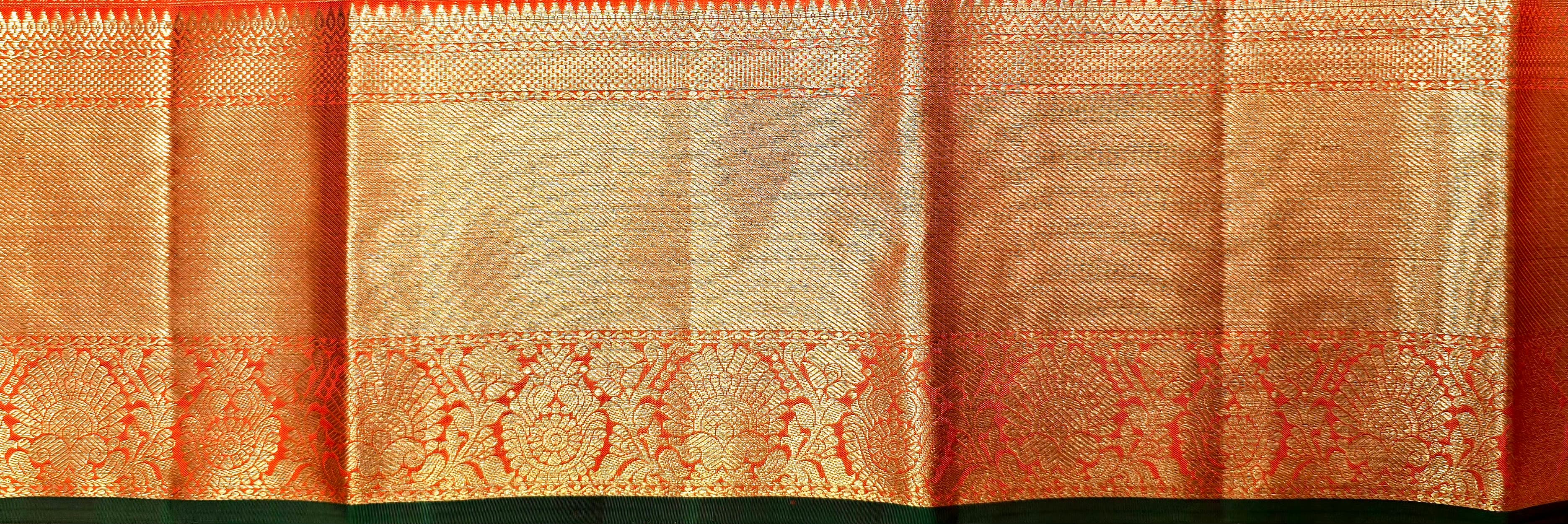 Handloom Bottle Green Silk Saree thumbnail 4