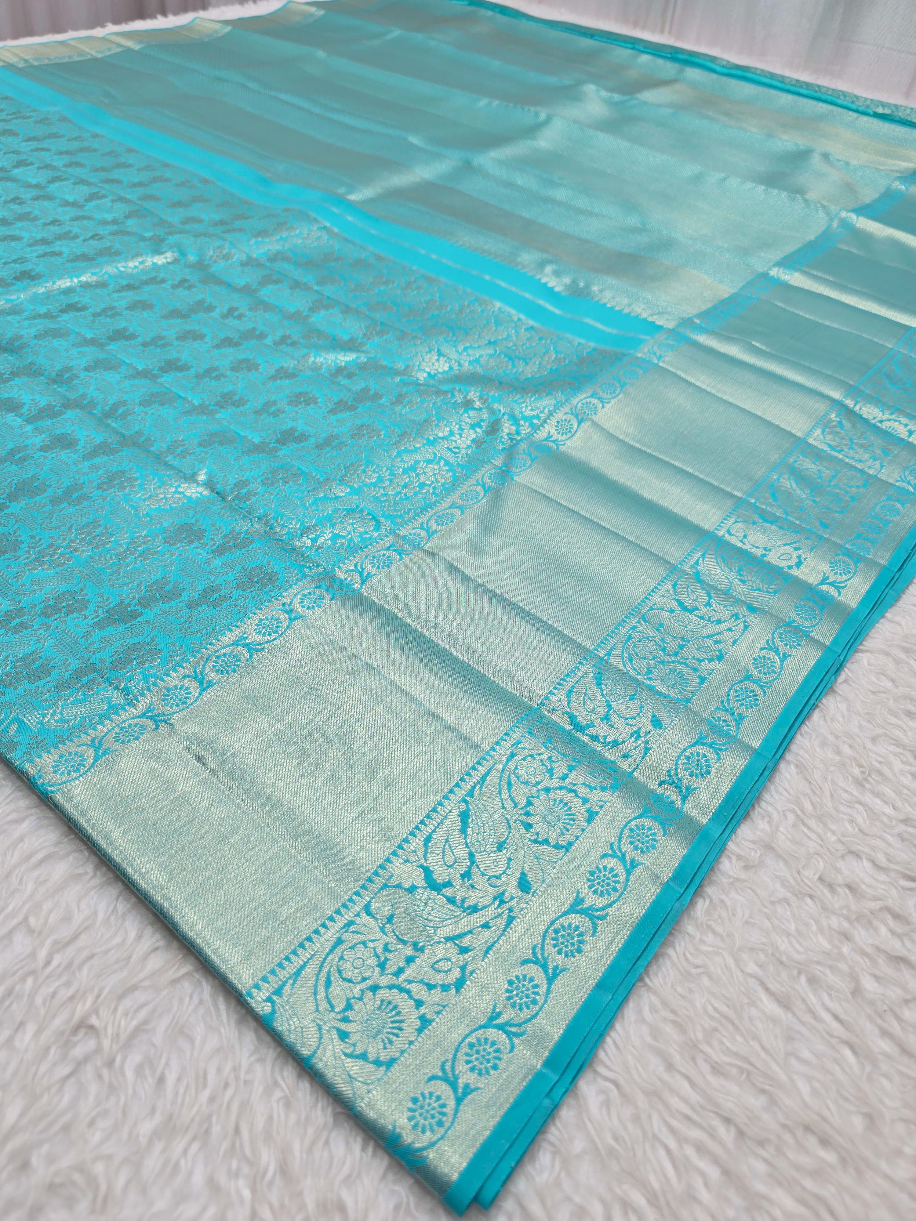 Handloom Rama Green Silk Saree thumbnail 3