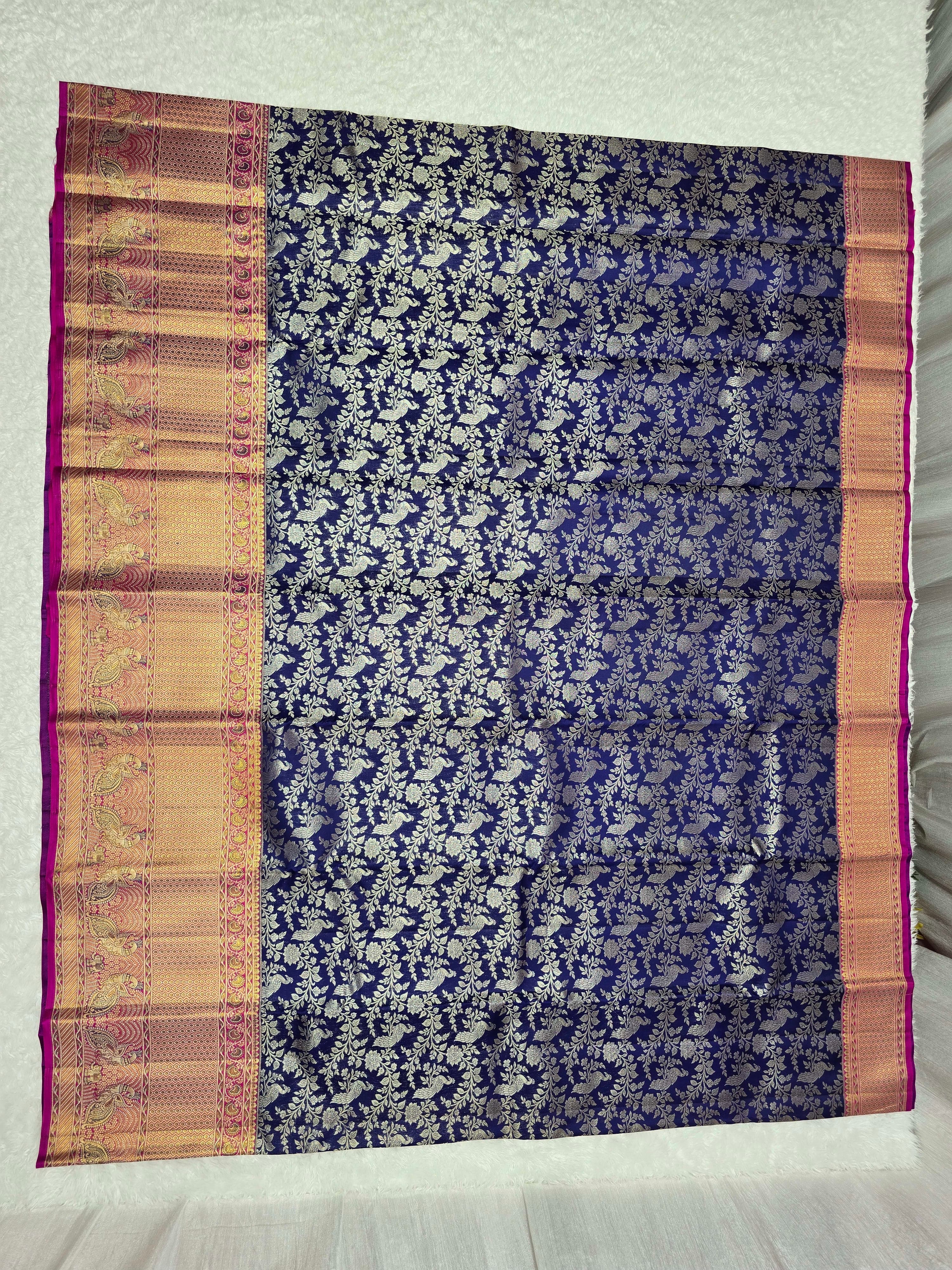 Handloom Navyblue Silk Saree thumbnail 2