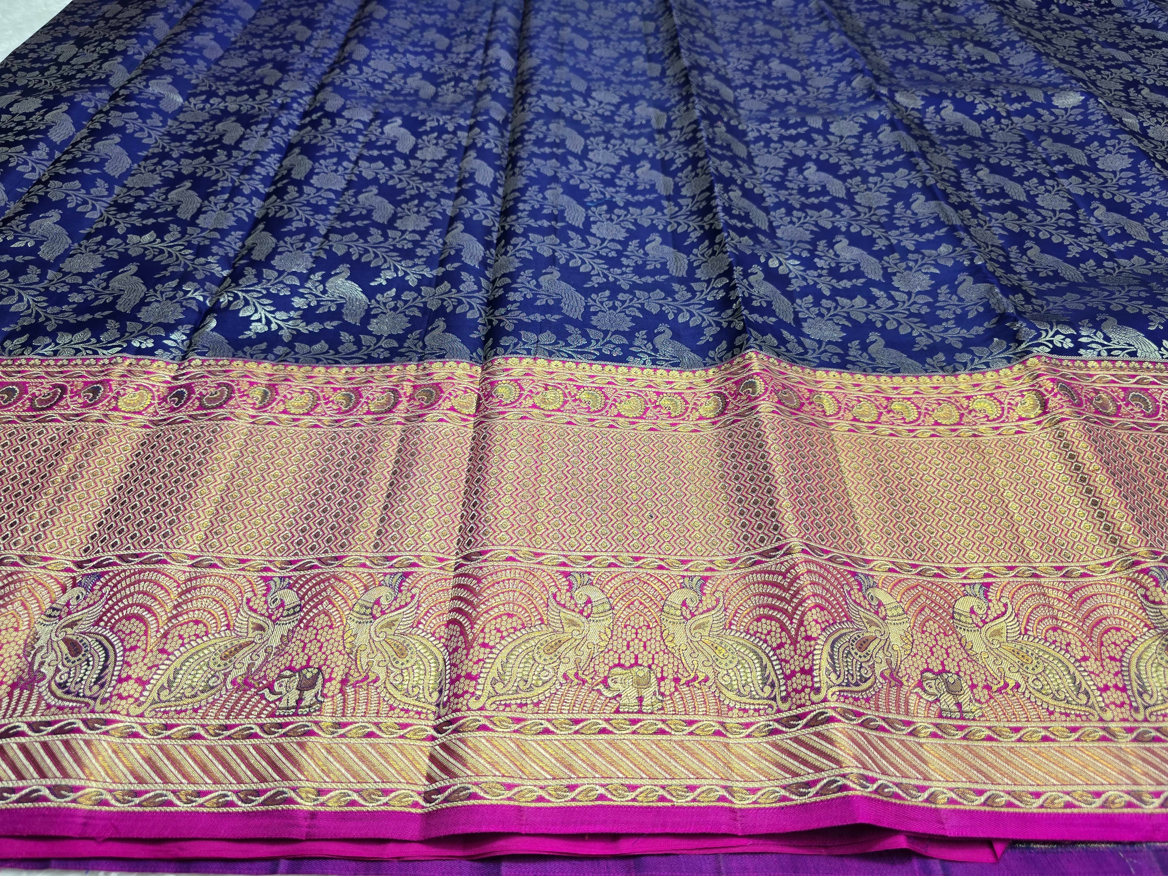 Handloom Navyblue Silk Saree thumbnail 5