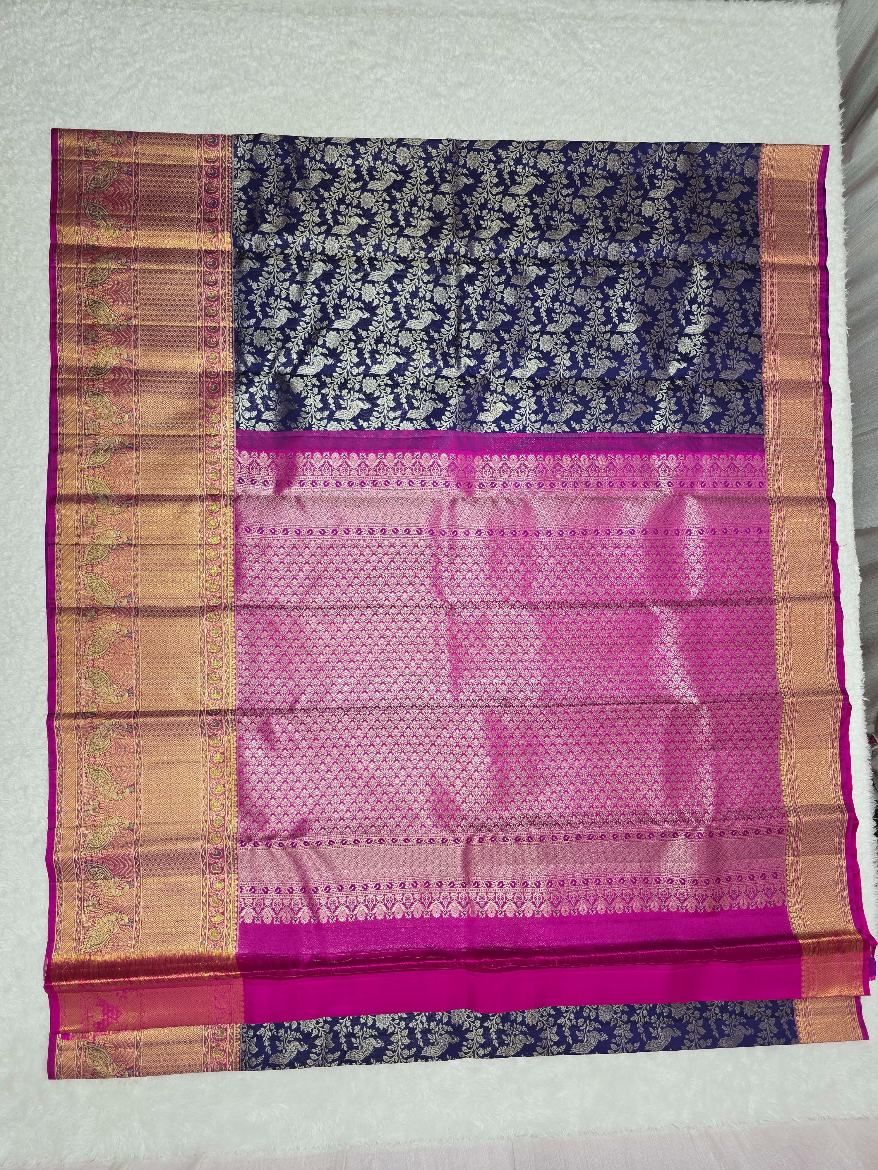 Handloom Navyblue Silk Saree thumbnail 3