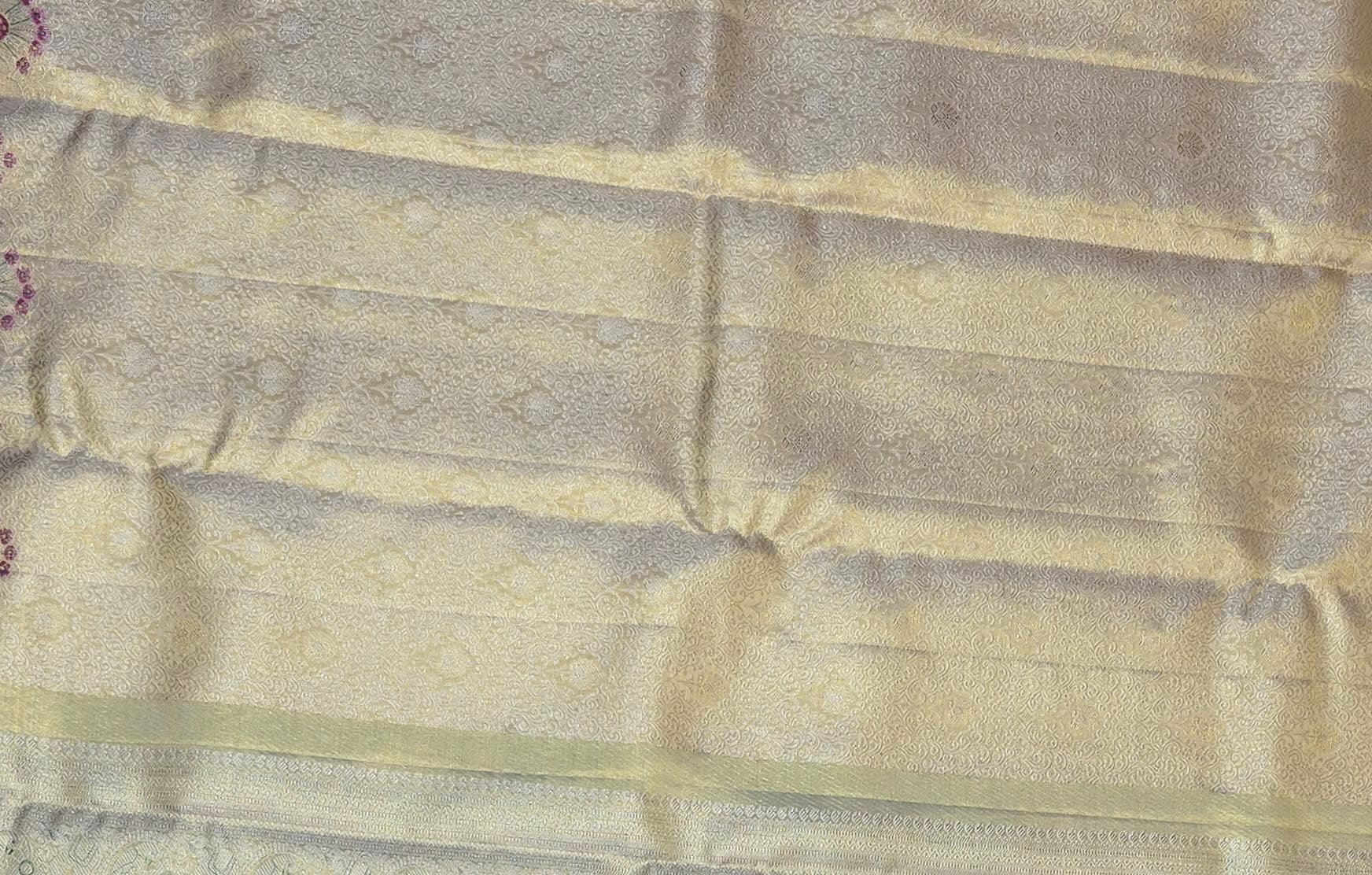 Handloom Gold Silk Saree thumbnail 4