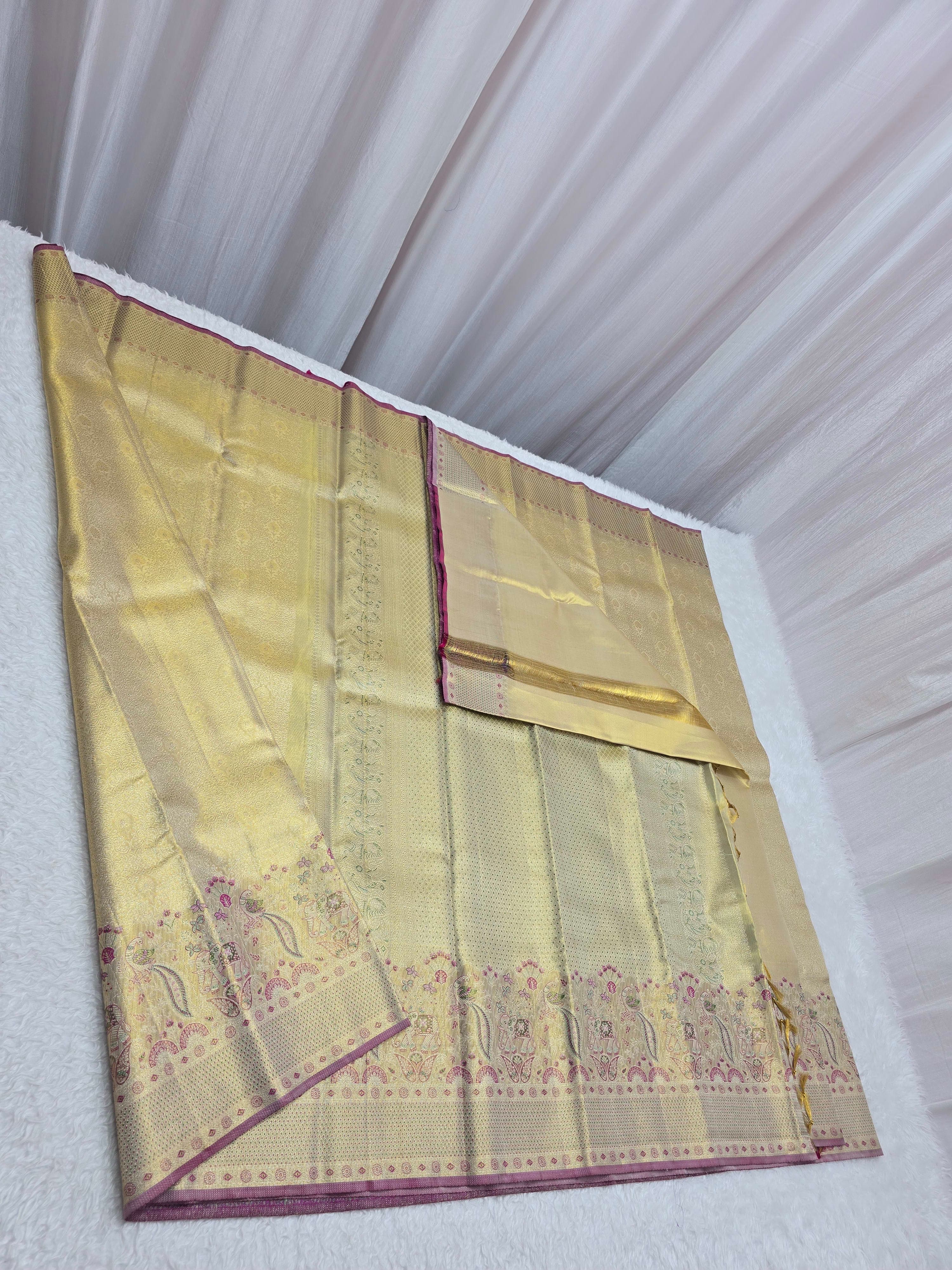 Handloom Gold Silk Saree thumbnail 7