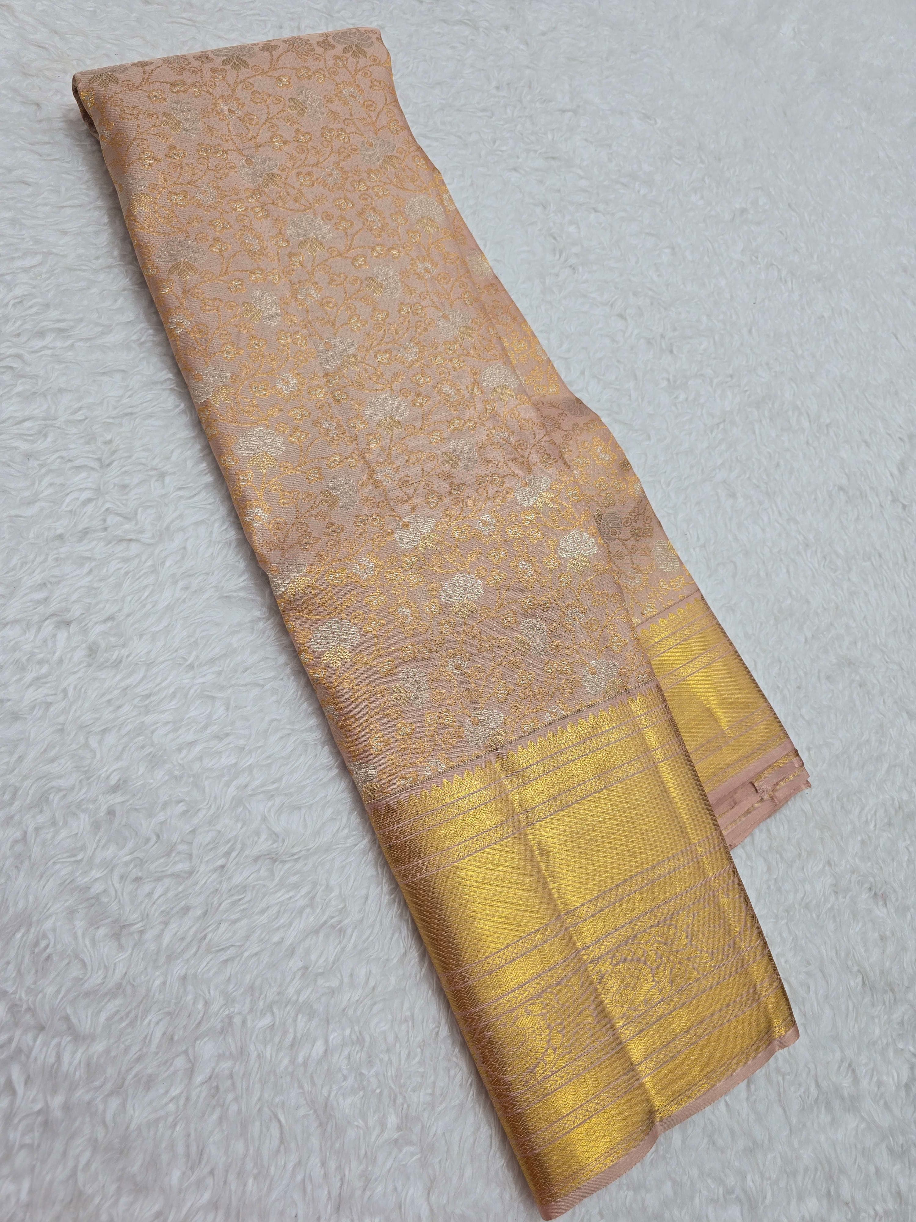 Handloom Halfwhite Silk Saree - View 1