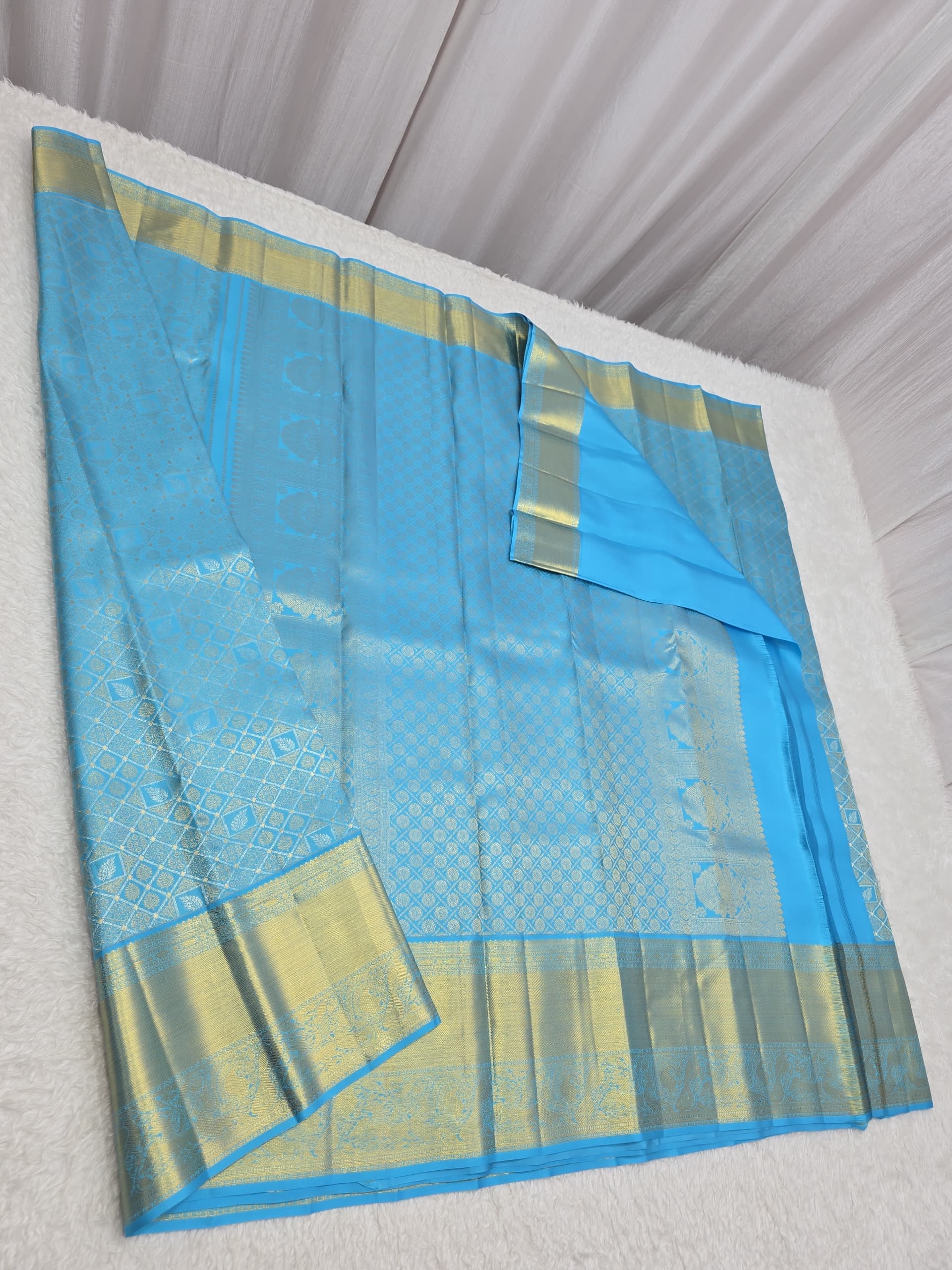 Handloom Skyblue Silk Saree thumbnail 7