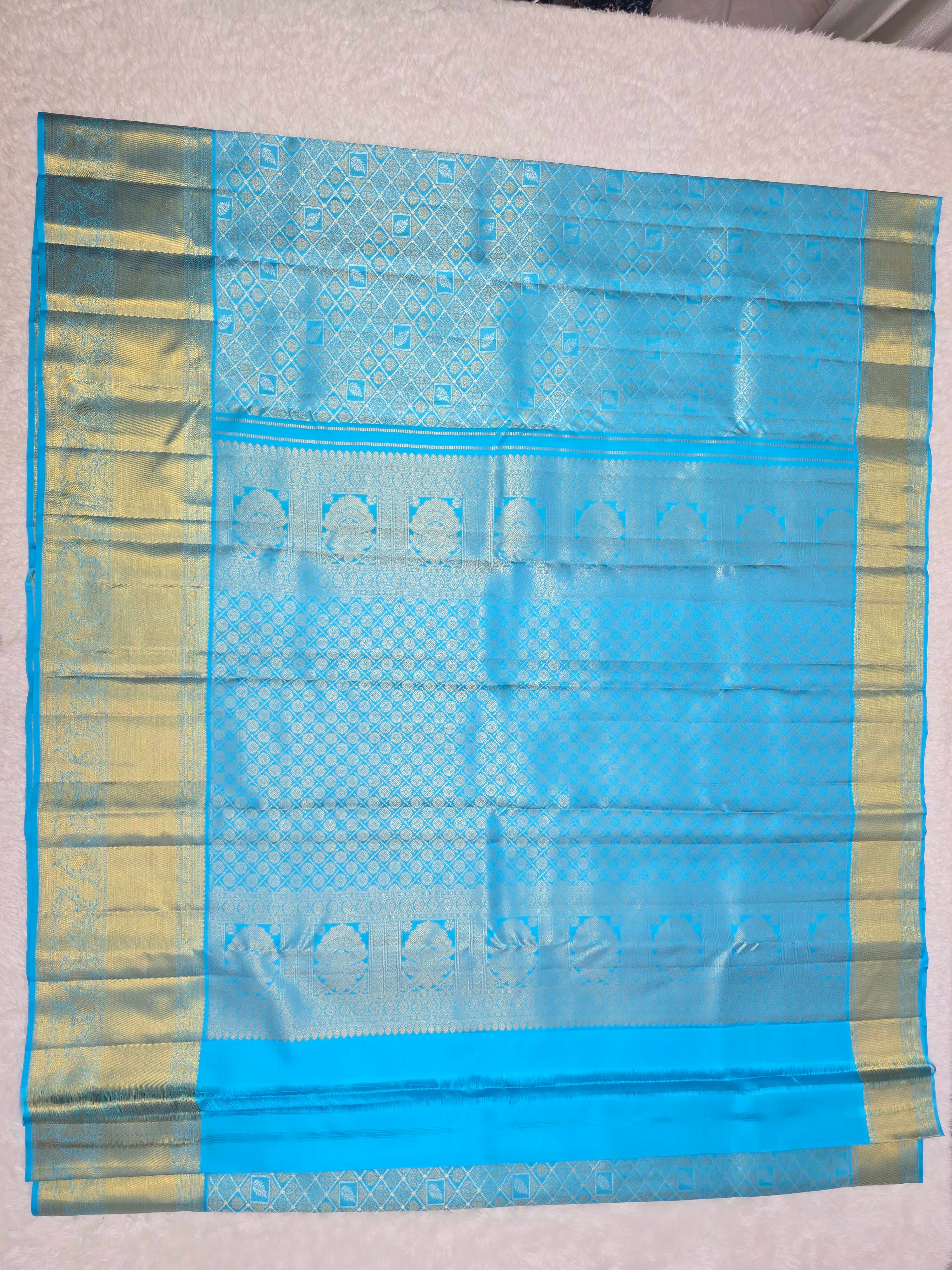 Handloom Skyblue Silk Saree thumbnail 3