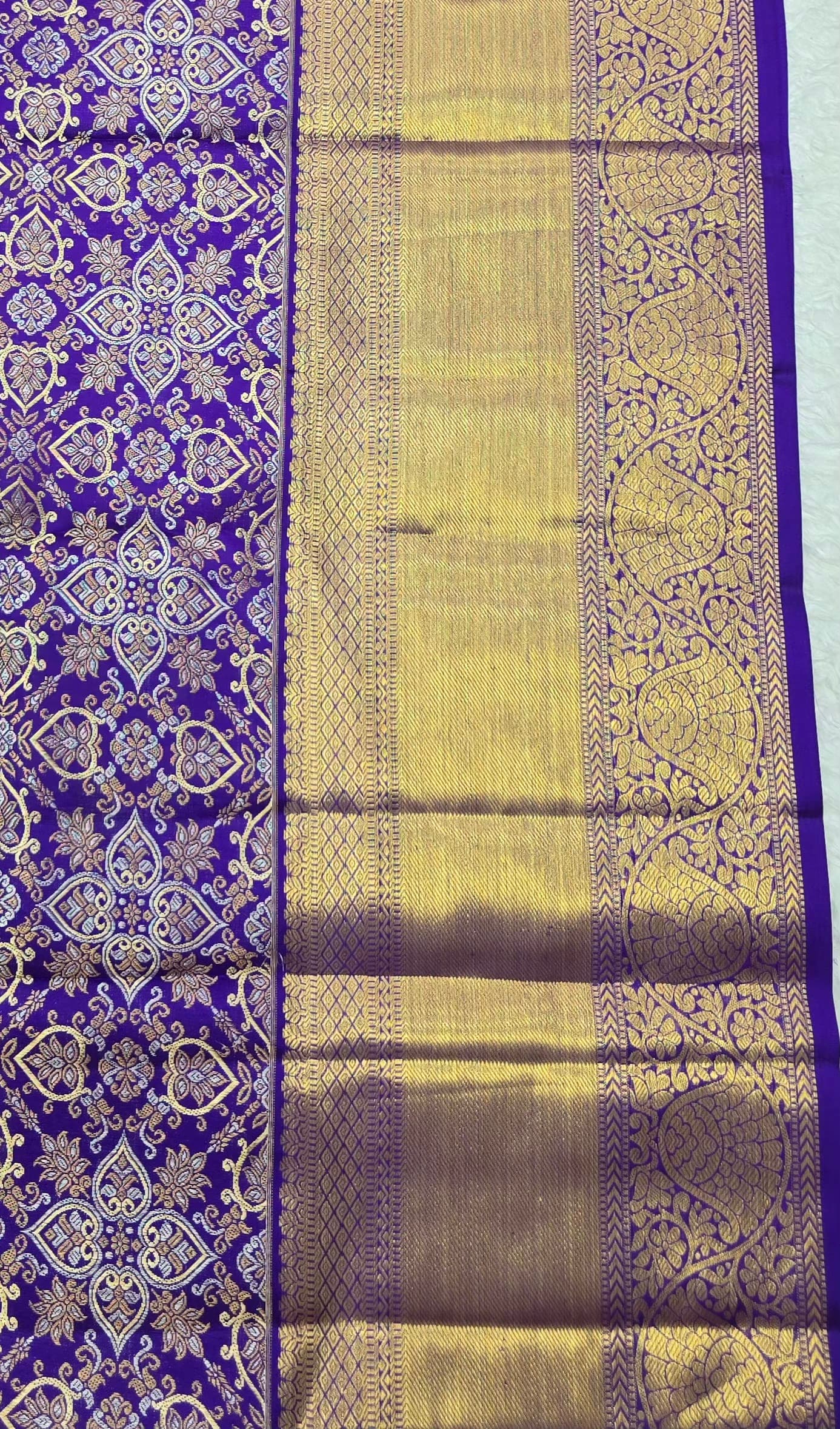 Handloom Voilet Silk Saree thumbnail 4