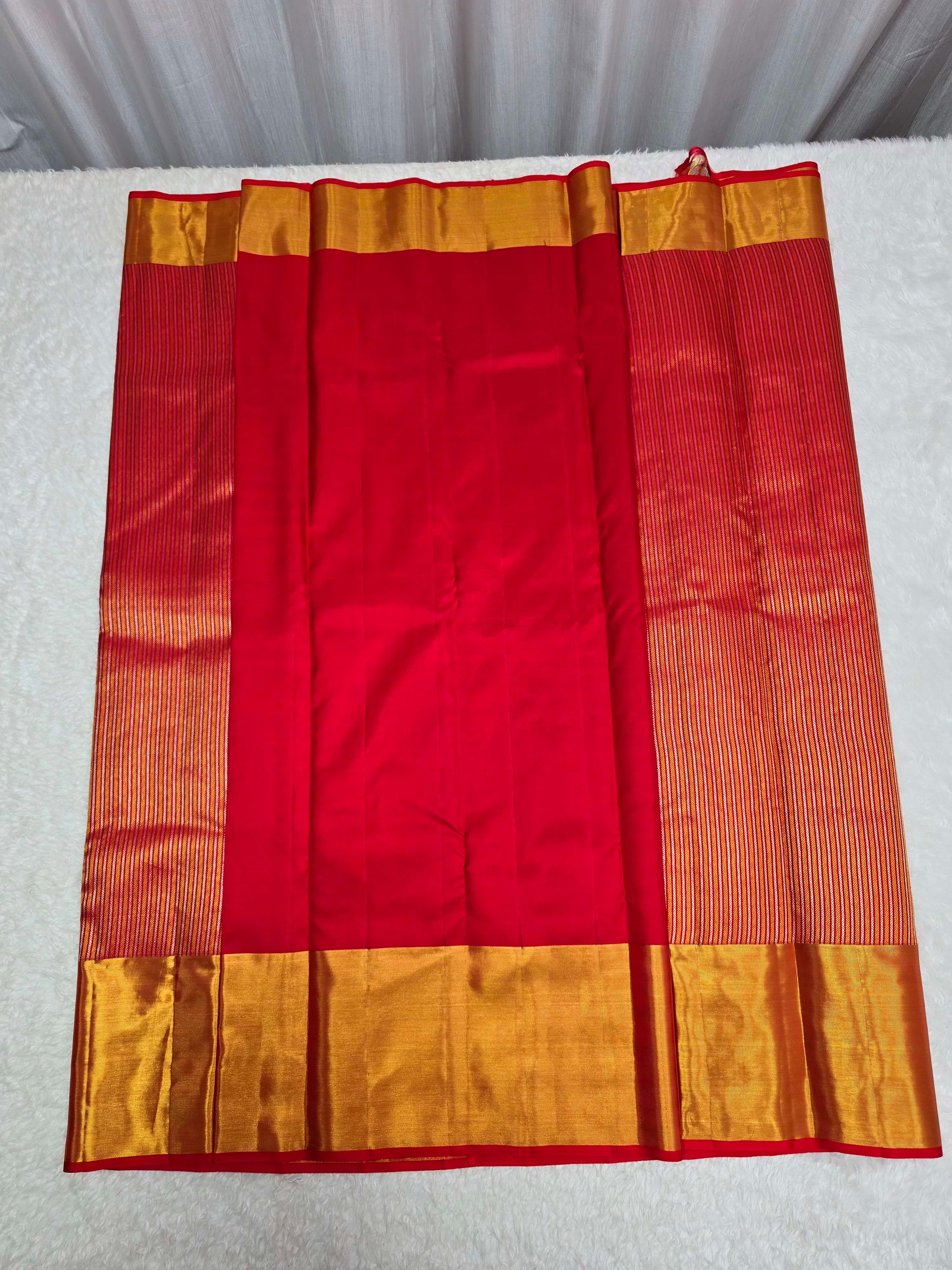 Handloom Chilli Red Silk Saree thumbnail 6