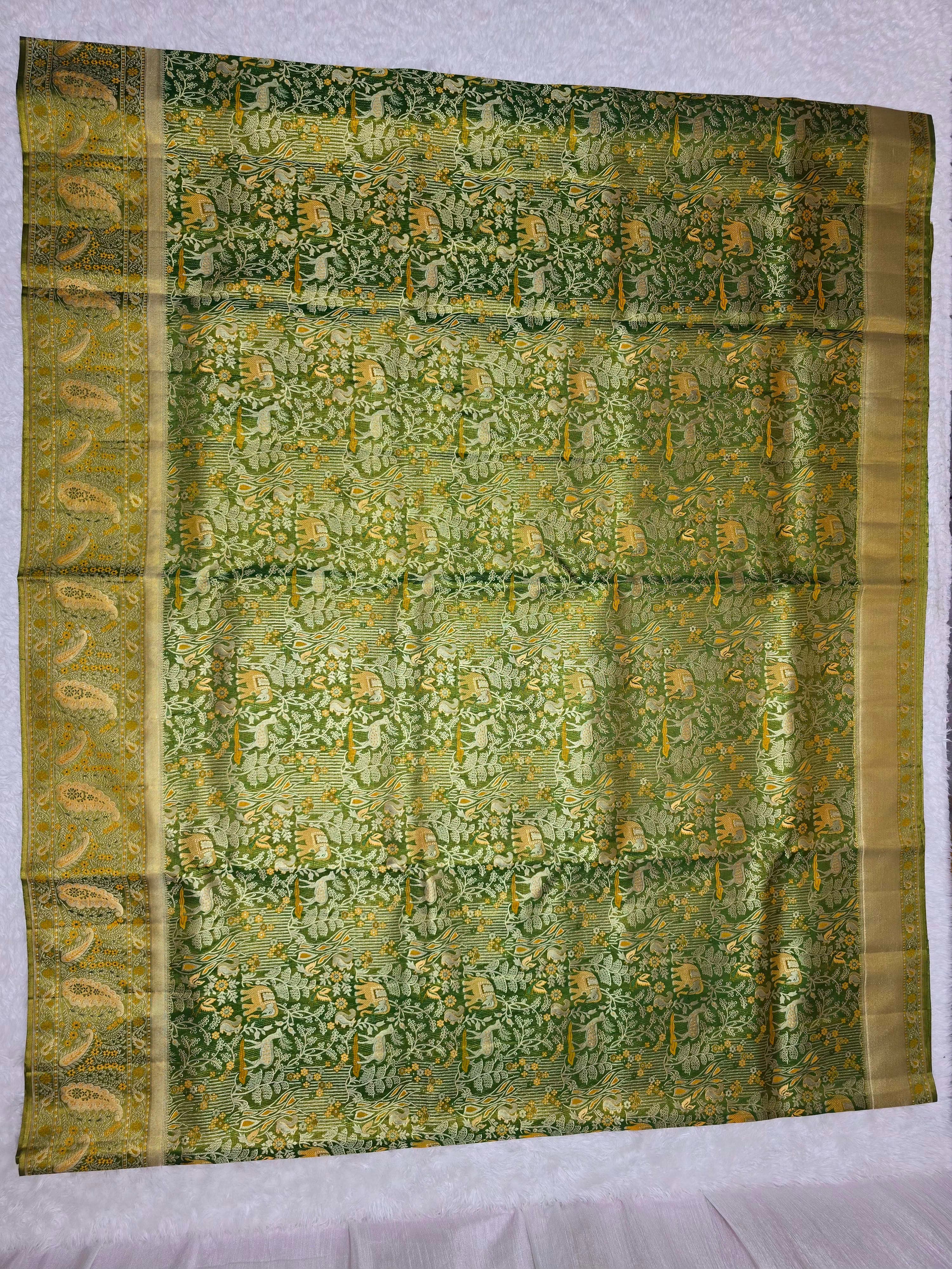 Handloom Parrot Green Silk Saree thumbnail 2