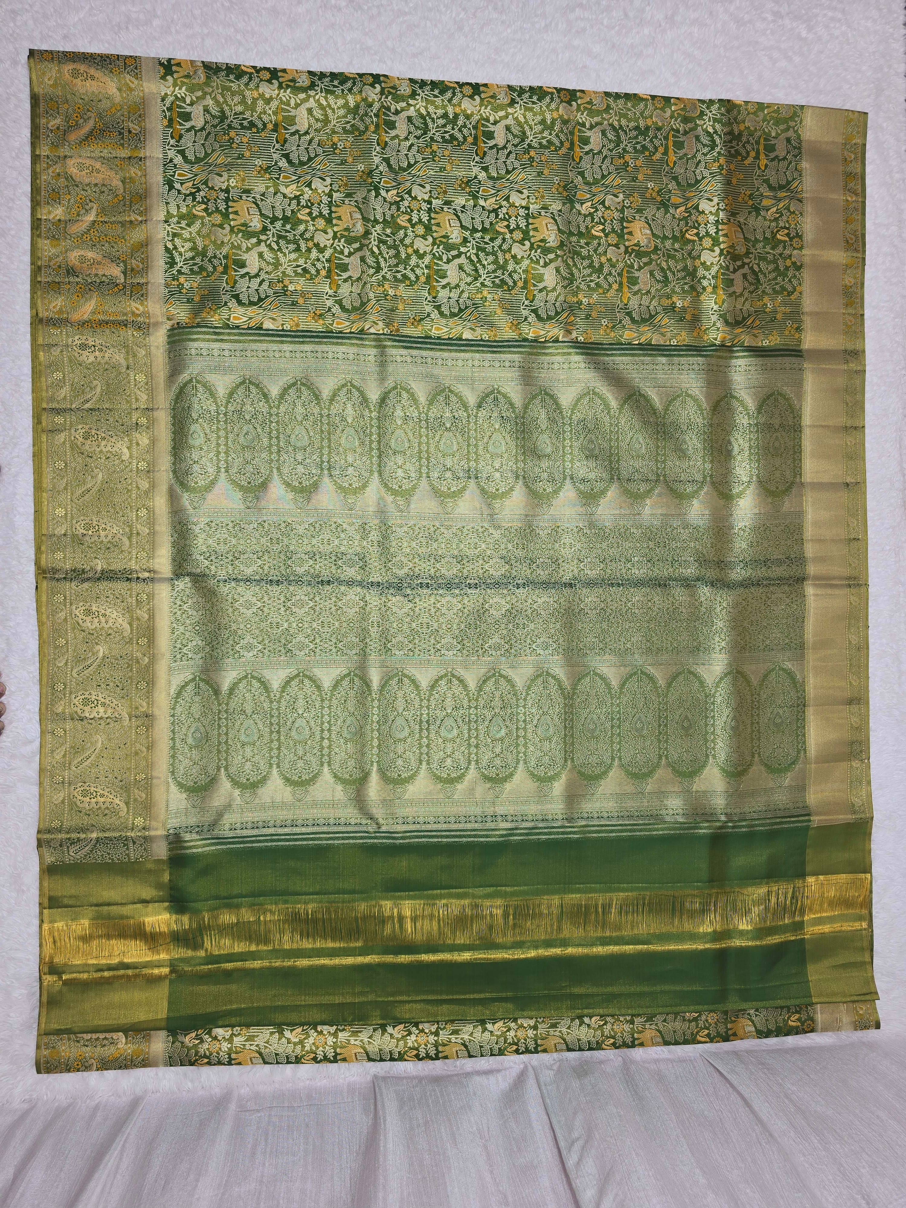 Handloom Parrot Green Silk Saree thumbnail 3
