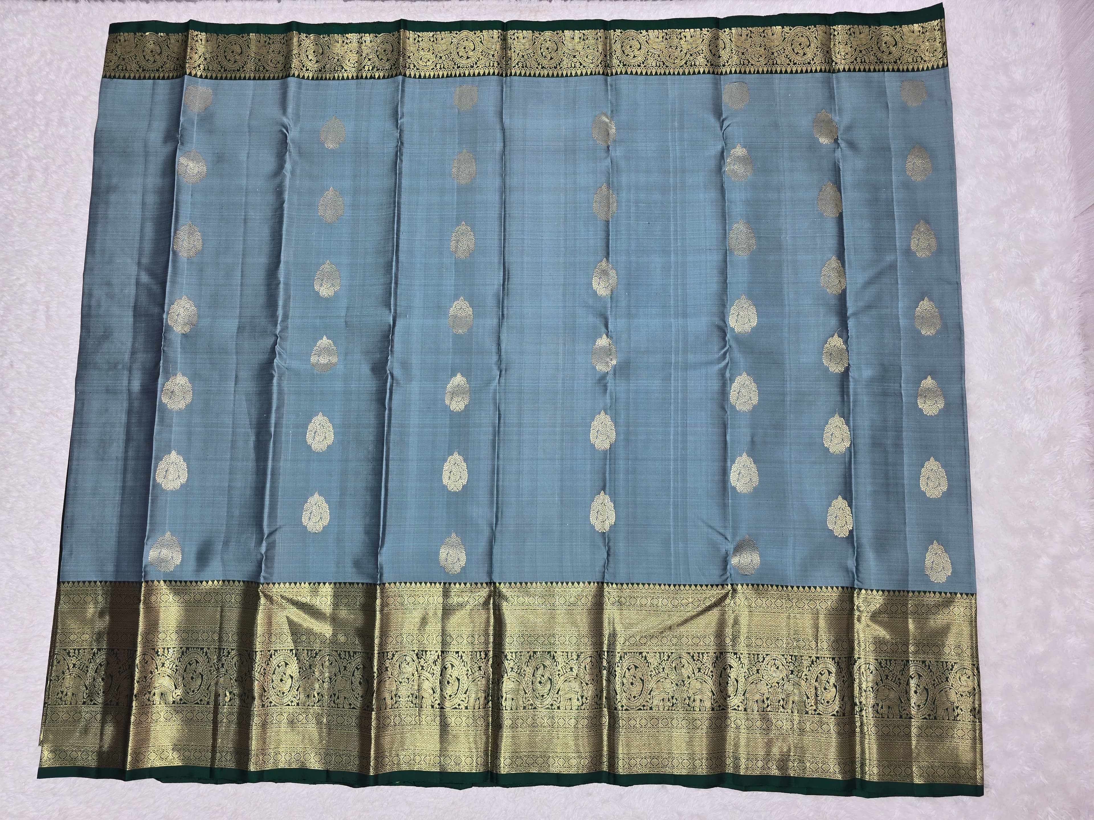 Handloom Grey Silk Saree thumbnail 2